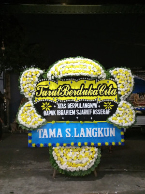 Papan Bunga Duka di Iwur